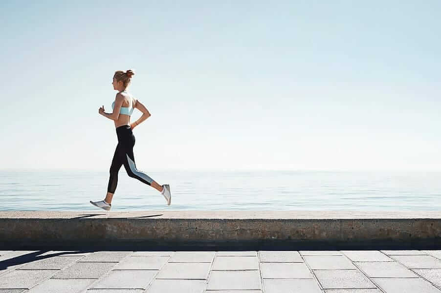 Active filter AQUASAFE - Young jogger running on beach promenade