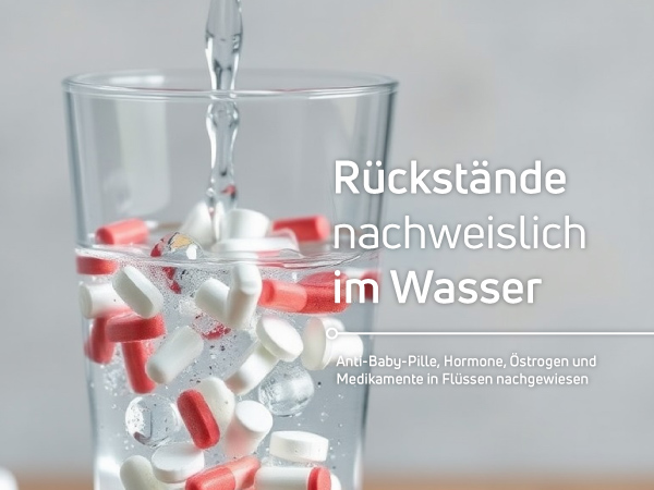 Ein Glas, voll mit Medikamenten und Tabletten, welches die Gefahren von Rückständen im Wasser bildlich darstellen soll - Rückstände sind nachweislich im Wasser - AQUASAFE
