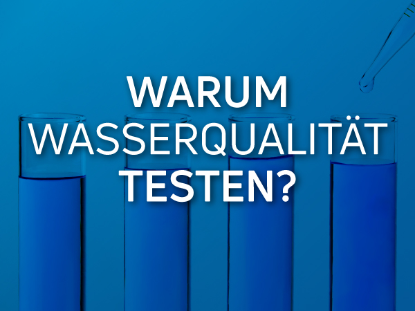 Blaue Reagenzgläser mit Flüssigkeit - Wasserqualitätsbestimmung - AQUASAFE